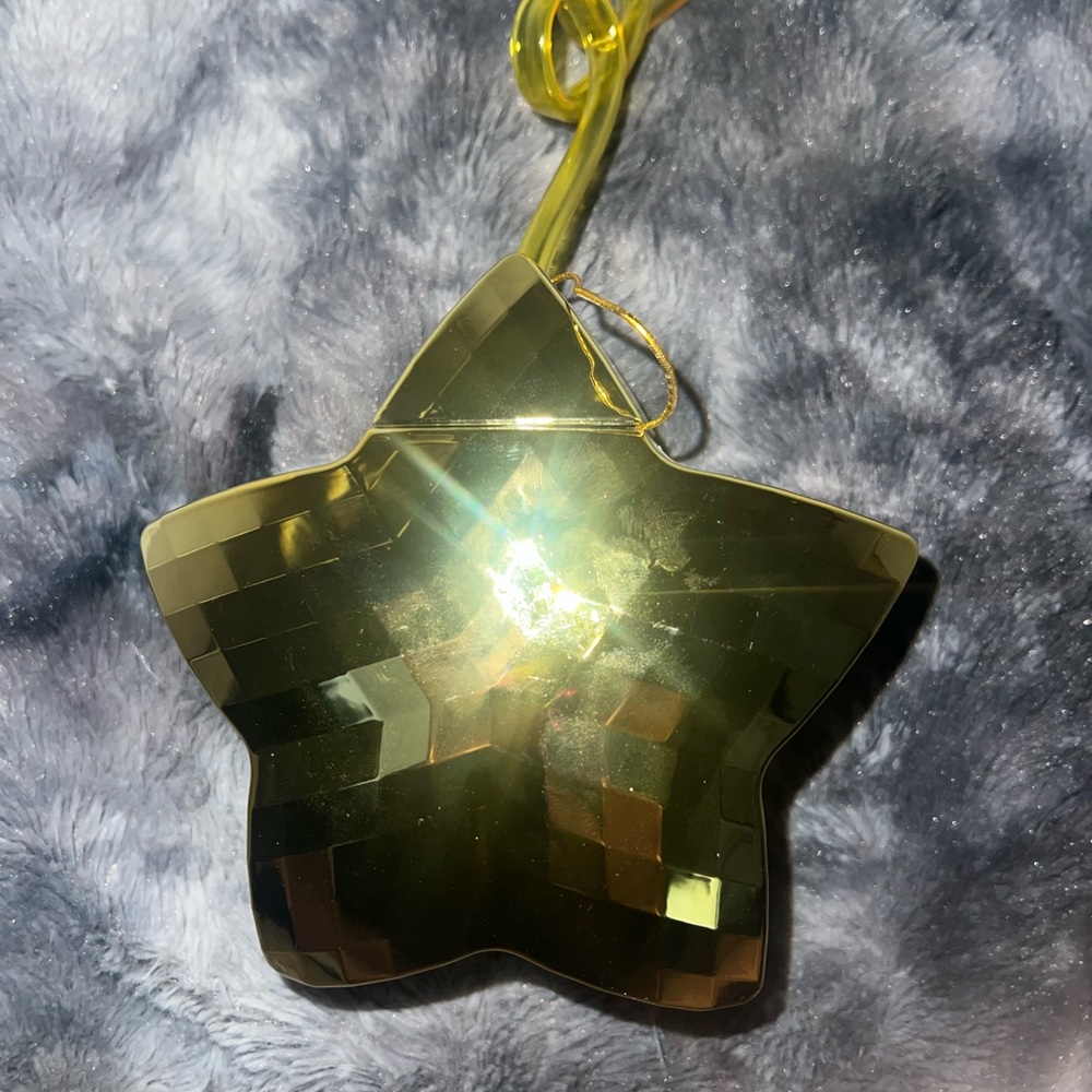 Gold star cup
